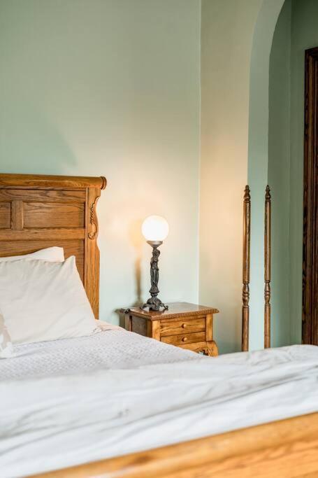 Apartament Peaceful Easy Feelings - King Sized Bed - Sleeps 2 Lynchburg Zewnętrze zdjęcie