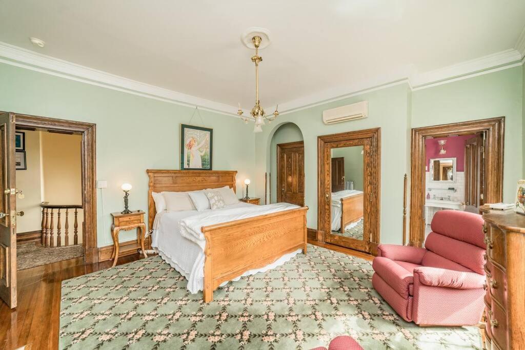 Apartament Peaceful Easy Feelings - King Sized Bed - Sleeps 2 Lynchburg Zewnętrze zdjęcie