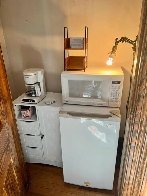 Apartament Peaceful Easy Feelings - King Sized Bed - Sleeps 2 Lynchburg Zewnętrze zdjęcie